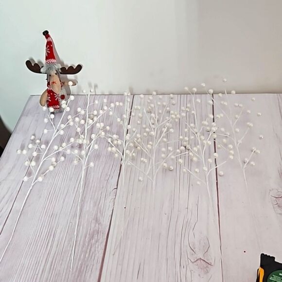 Pick Bundle - Red & White Berry Picks - Picture 2 of 6